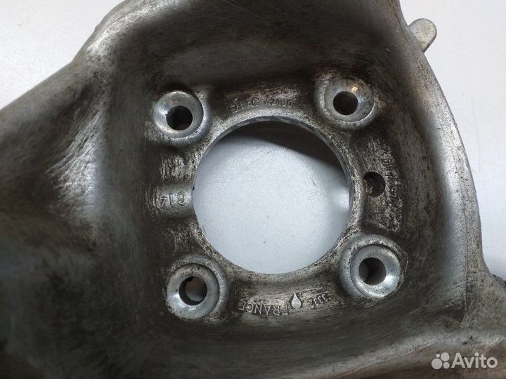 Кулак поворотный задний правый Bmw 5-Series F10