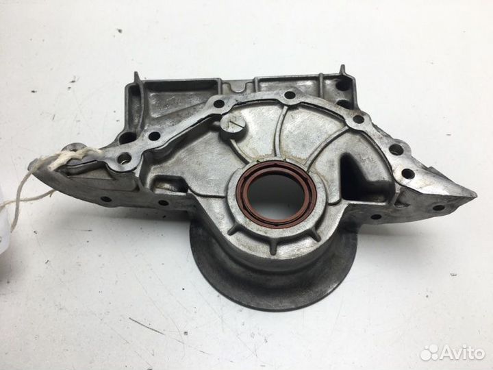 Крышка коленвала Renault Megane KZ0U K4M 2008