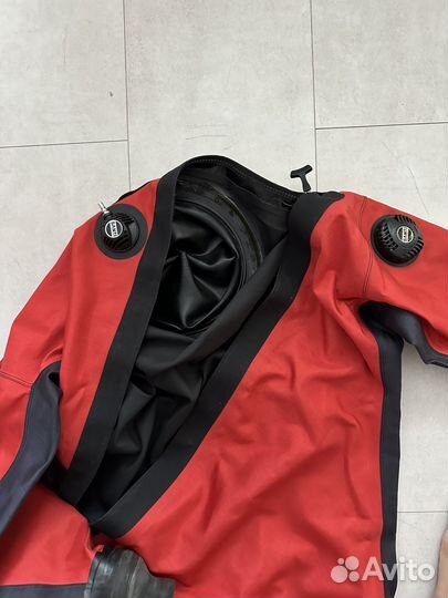 Сухой гидрокостюм для дайвинга santi