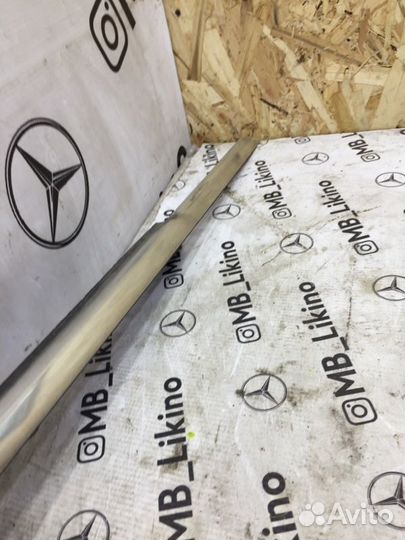 Молдинг стекла передний правый Mercedes Cl-Класс