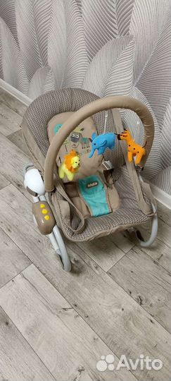 Шезлонг детский babyton