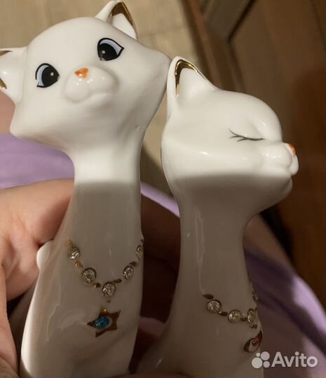 Статуэтки кот и кошка