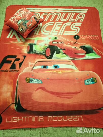 Плед и подушка