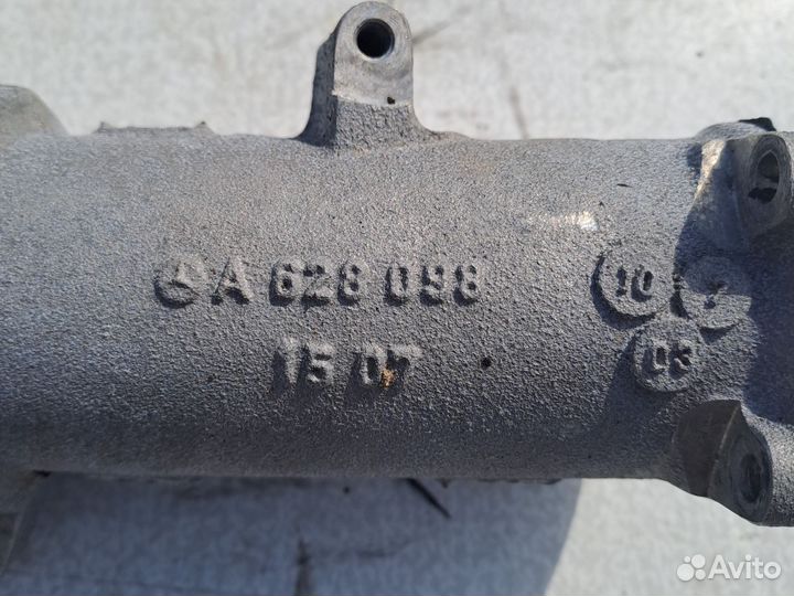 Патрубок мотора Mercedes OM 628. 400cdi