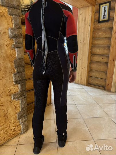 Гидрокостюм для дайвинга женский