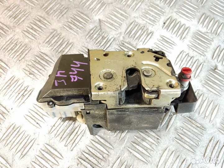 Замок двери задней правой Peugeot 406 1995-1999