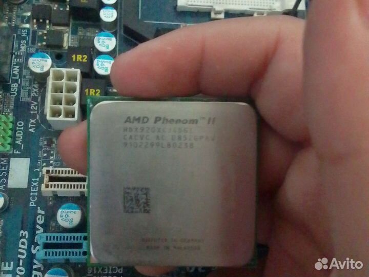 Материнская плата с процессором и памятью