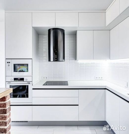 Угловой кухонный гарнитур современный