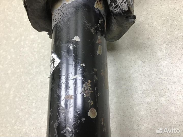 Амортизатор передний правый, Honda Accord VII 2003-2007