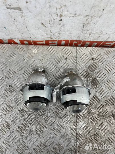 Линза фары Тойота Камри XV40