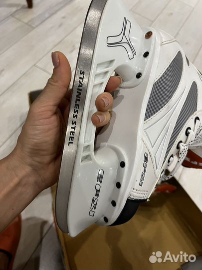 Коньки хоккейные детские 37 размер