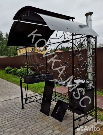 Мангал с крышей
