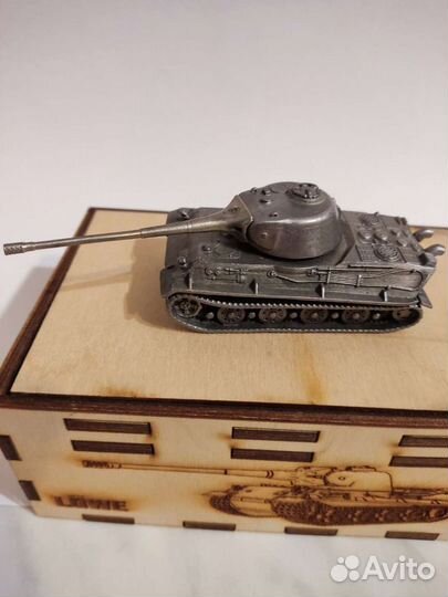 Модель танка Lowe World of tanks масштаб 1/100