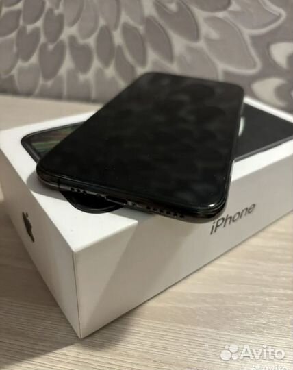 iPhone Xs, 64 ГБ