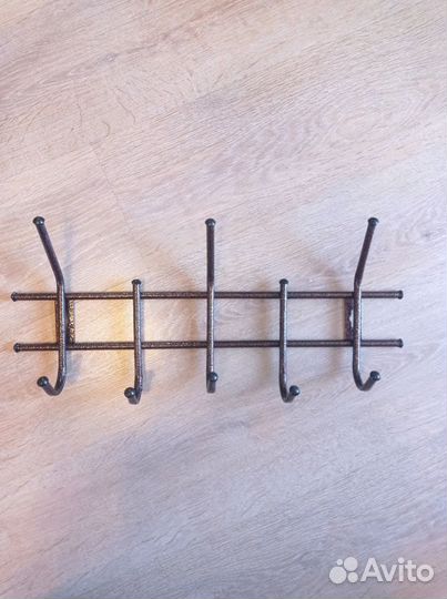 Вешалка с крючками настенная металлическая (бронь)