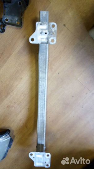 Усилитель переднего бампера рено меган 2