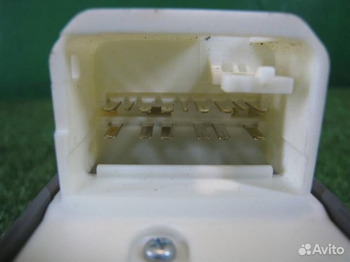 Блок управления стеклоподъемниками Toyota Auris E