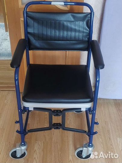 Кресло коляска с санитарным оснащением