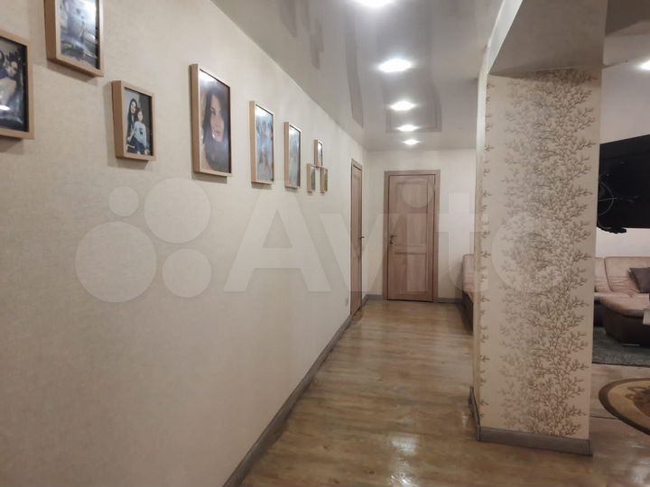 Дом 290 м² на участке 18 сот.