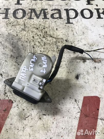 Замок багажника Nissan Pathfinder