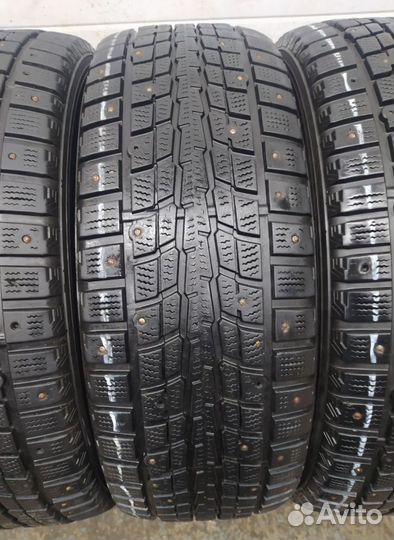 Dunlop SP Winter Ice 01 235/65 R17 99W