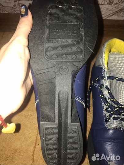 Лыжные ботинки