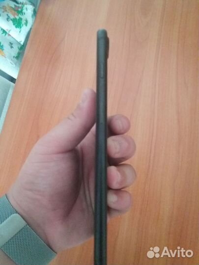 Телефон iPhone 7 plus