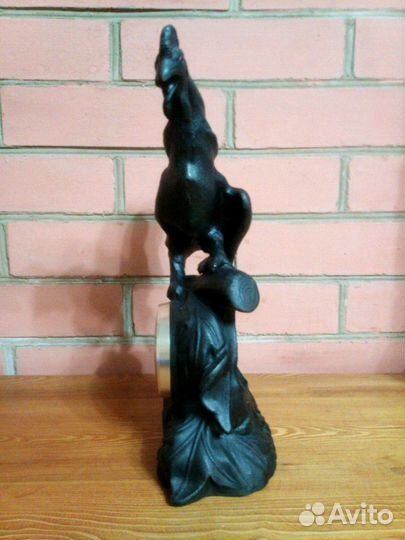 Антикварные каминные часы 