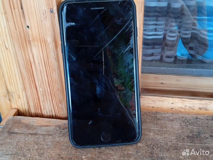 iPhone 8 Plus, 64 ГБ