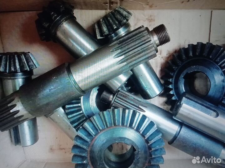 Вал шестерня,колесо кмс-8