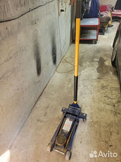 Домкрат гидравлический подкатной 3 т