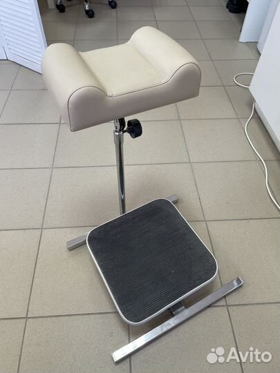 Педикюрная подставка для ног бу