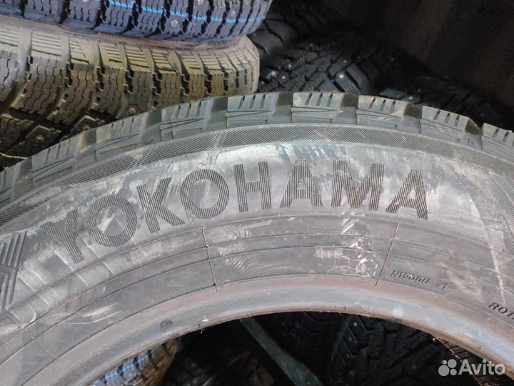 Yokohama Ice Guard IG65 215/65 R17
