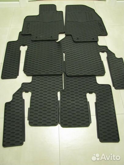 Новый комплект ковриков Mazda CX-9