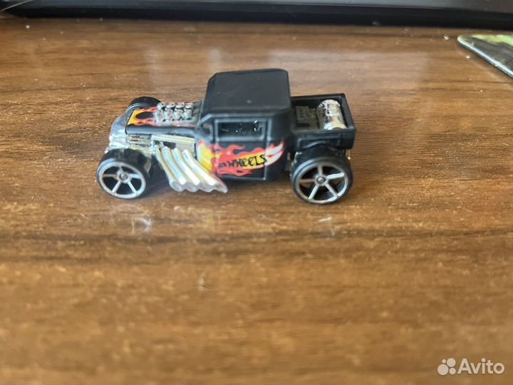Hot wheels машинки