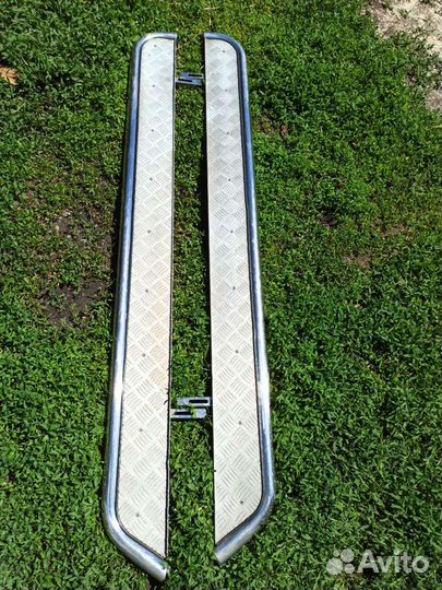 Пороги автомобильные универсальные