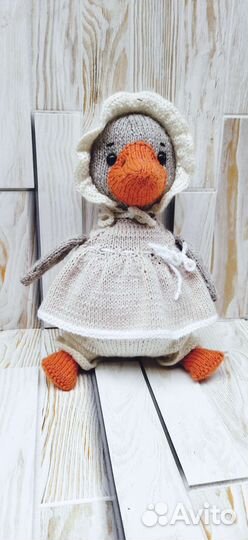 Гусыня вязаная