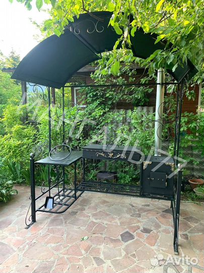 Кованные мангалы с крышей