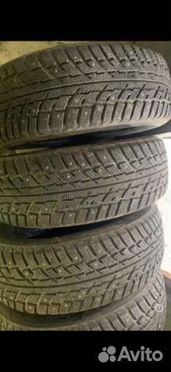Kumho WinterCraft Ice WI31 215/60 R17 86