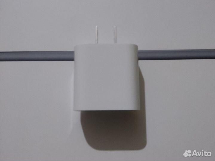 Блок питания для iPhone