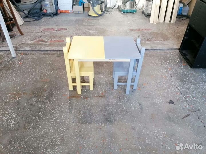 Детский стол и стульчик