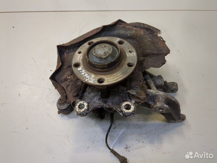 Ступица (кулак, цапфа) правая задняя Peugeot 508