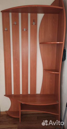 Вешалка в прихожую