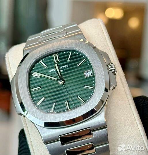 Часы Patek Philippe Nautilus Self-winding Nautilus 5711/1A-014 + подарок 1 год гарантии