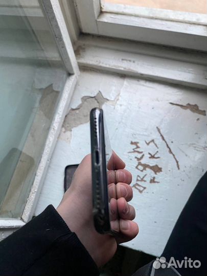 iPhone X, 64 ГБ
