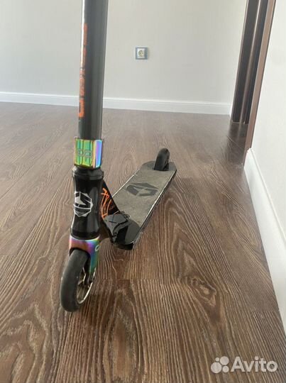 Трюковой самокат Crisp