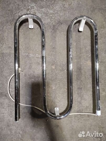 Почти новый, электрический полотенцесушитель