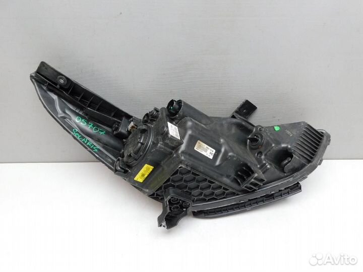 Фара левая Hyundai Solaris