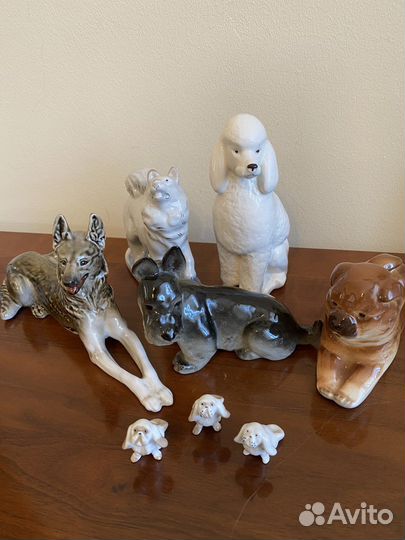 Фарфоровые статуэтки собачек