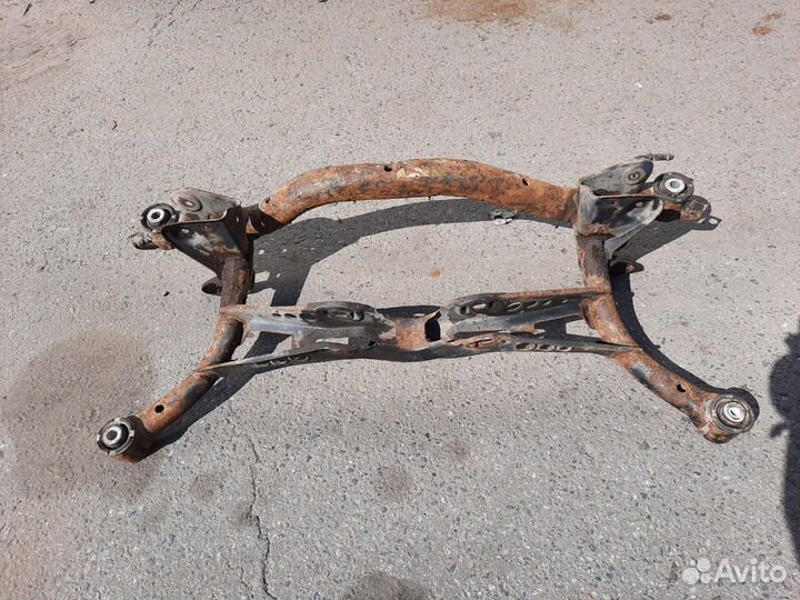 VW Passat B6 Балка задней подвески